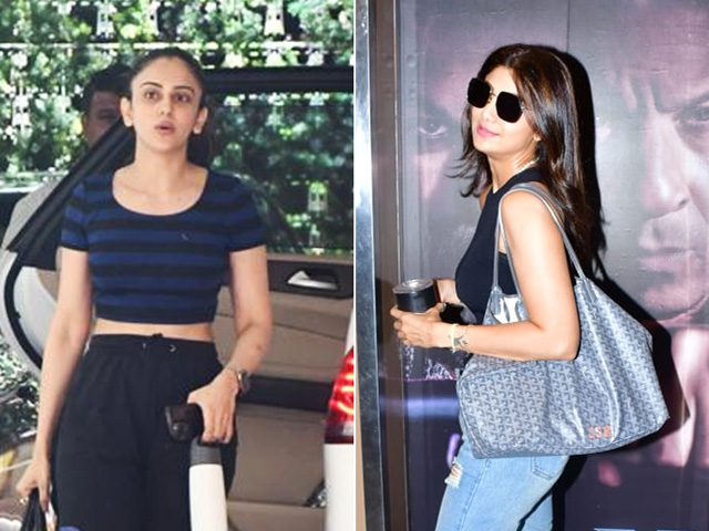 शिल्पा शेट्टी ने किया पैपराजी का अभिवादन, कैमरों को देखकर मुस्‍कुराई रकुल 