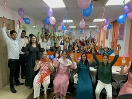 अपनी स्थापना के 7 साल पूरा होने पर Exato ने बच्चों के बीच बांटी ख़ुशियां, लाफ्टर गुरु ने तो माहौल को यादगार बना दिया अपनी स्थापना के 7 साल पूरा होने पर Exato ने बच्चों के बीच बांटी ख़ुशियां, लाफ्टर गुरु ने तो माहौल को यादगार बना दिया