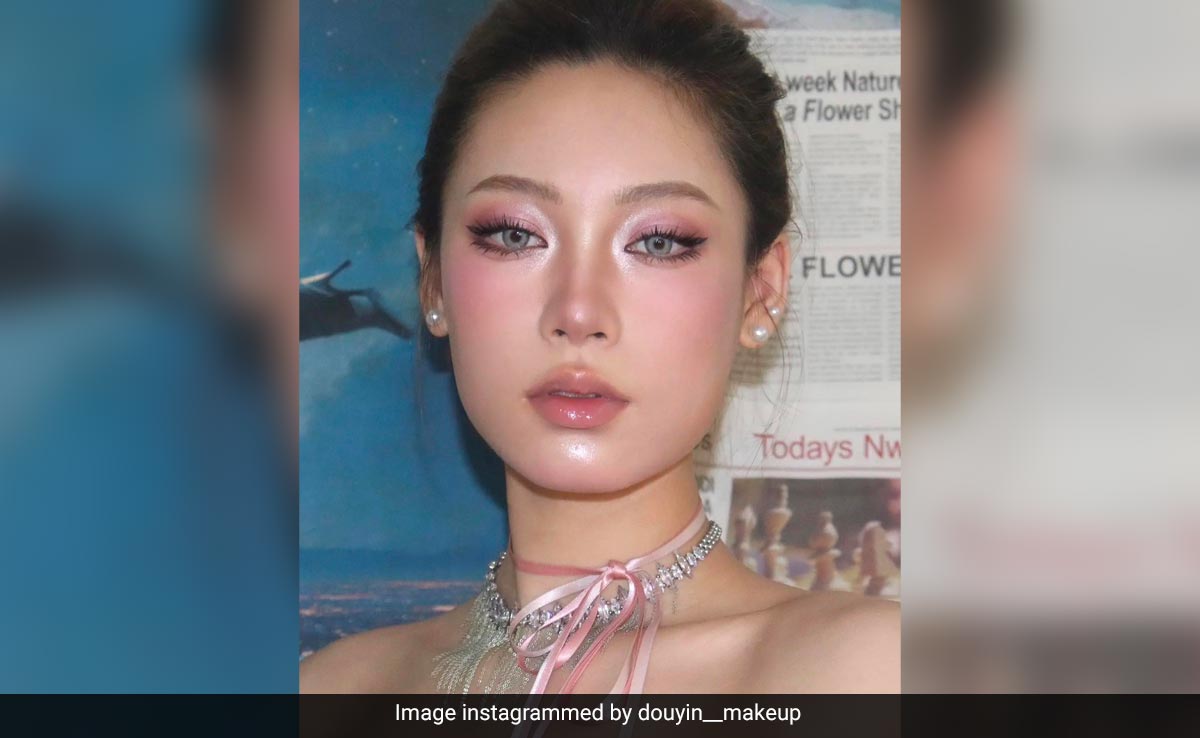 The Viral Jelly Skin Trend Is Perfect To Give You A Glossy Summer Glow