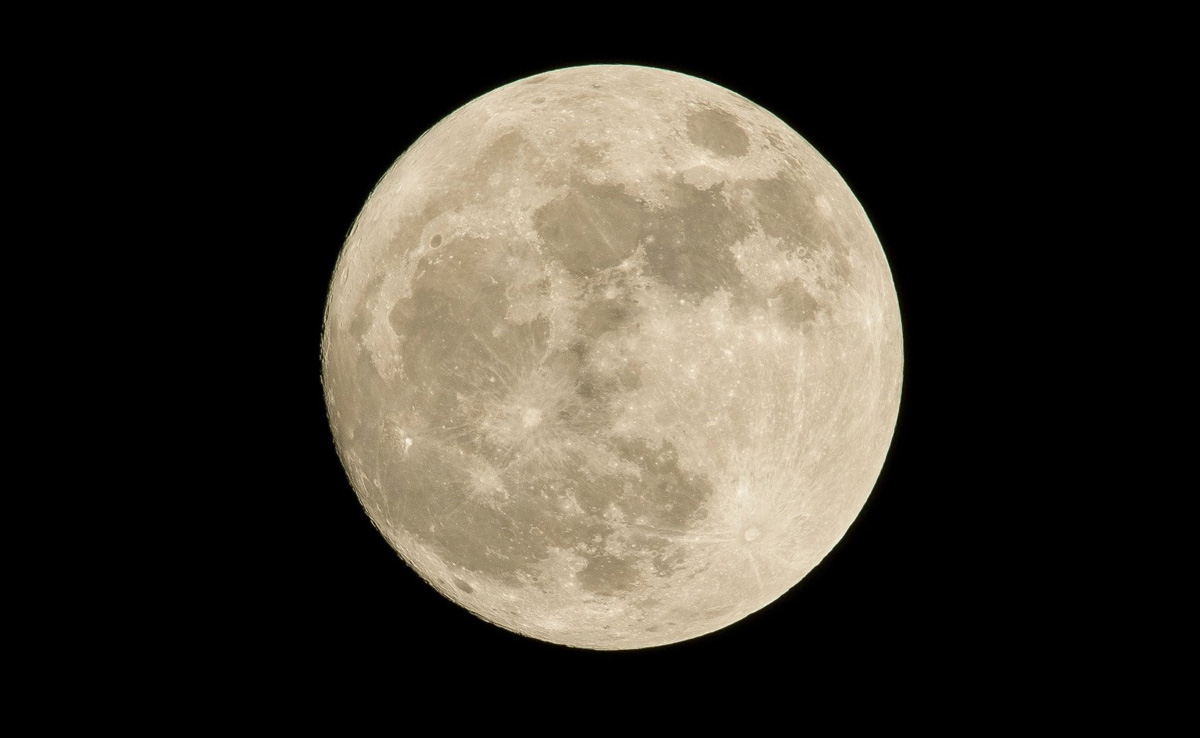 Scientists Reveal What's Inside The Moon In New Findings