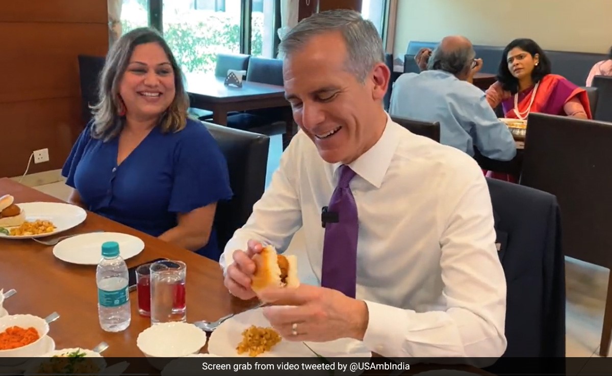 अमेरिकी राजदूत का मुंबई दर्शन :  मराठी खाने के हुए मुरीद, शाहरुख खान से की मुलाकात