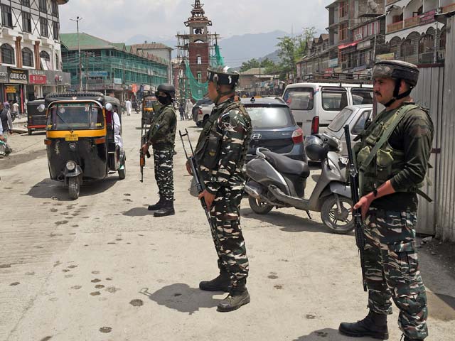 जम्मू-कश्मीर के रामबन में व्यापक छापेमारी, जम्मू-श्रीनगर राजमार्ग पर चौकसी बढ़ाई गई