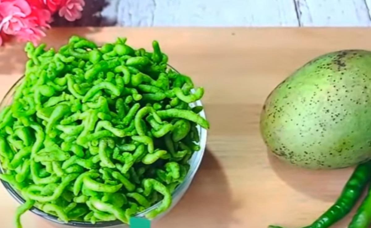 Raw Mango Namkeen: The Must-Try Snack of the Summer Season