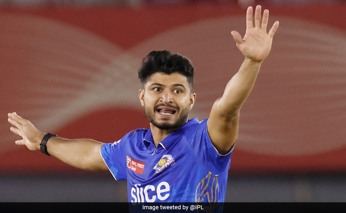 'उंगली नहीं उठा रहा..', आउट का सिग्नल देरी से दिए जाने पर अंपायर पर भड़के अरशद खान, Video