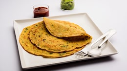 How To Make Yummy Lauki (Dudhi) Cheela For A Healthy Meal (Recipe Inside)