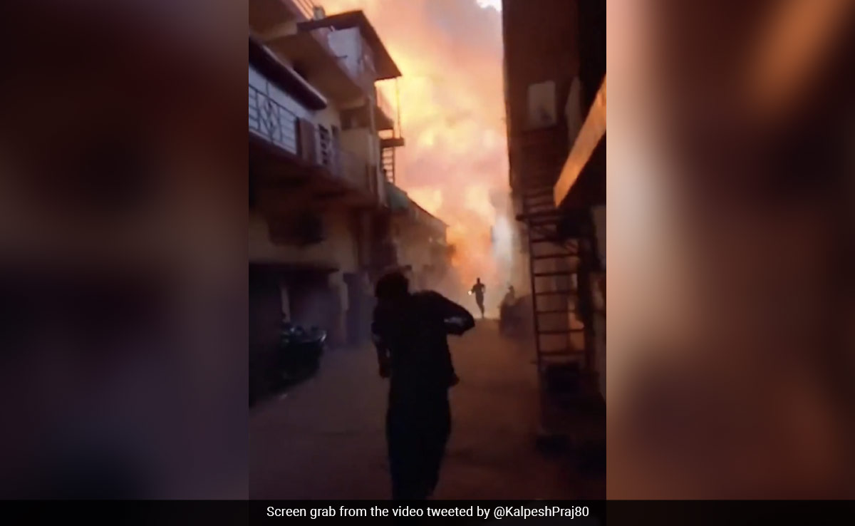 Massive Fire In Firecracker Shops In Ahmedabad, Residents Evacuated