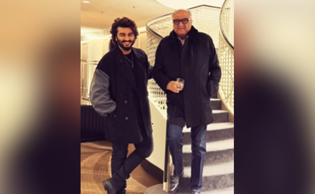 Arjun Kapoor Attends Concert With Dad Boney Kapoor, Records Sweet Message For Sisters Janhvi, Khushi And Anshula