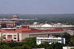 नए संसद भवन के उद्घाटन समारोह के बहिष्कार का विपक्ष ने किया ऐलान नए संसद भवन के उद्घाटन समारोह के बहिष्कार का विपक्ष ने किया ऐलान