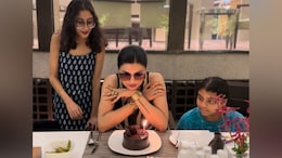Sushmita Sen Cuts Cake To Mark 29 Years Of Winning 'Miss Universe' Title