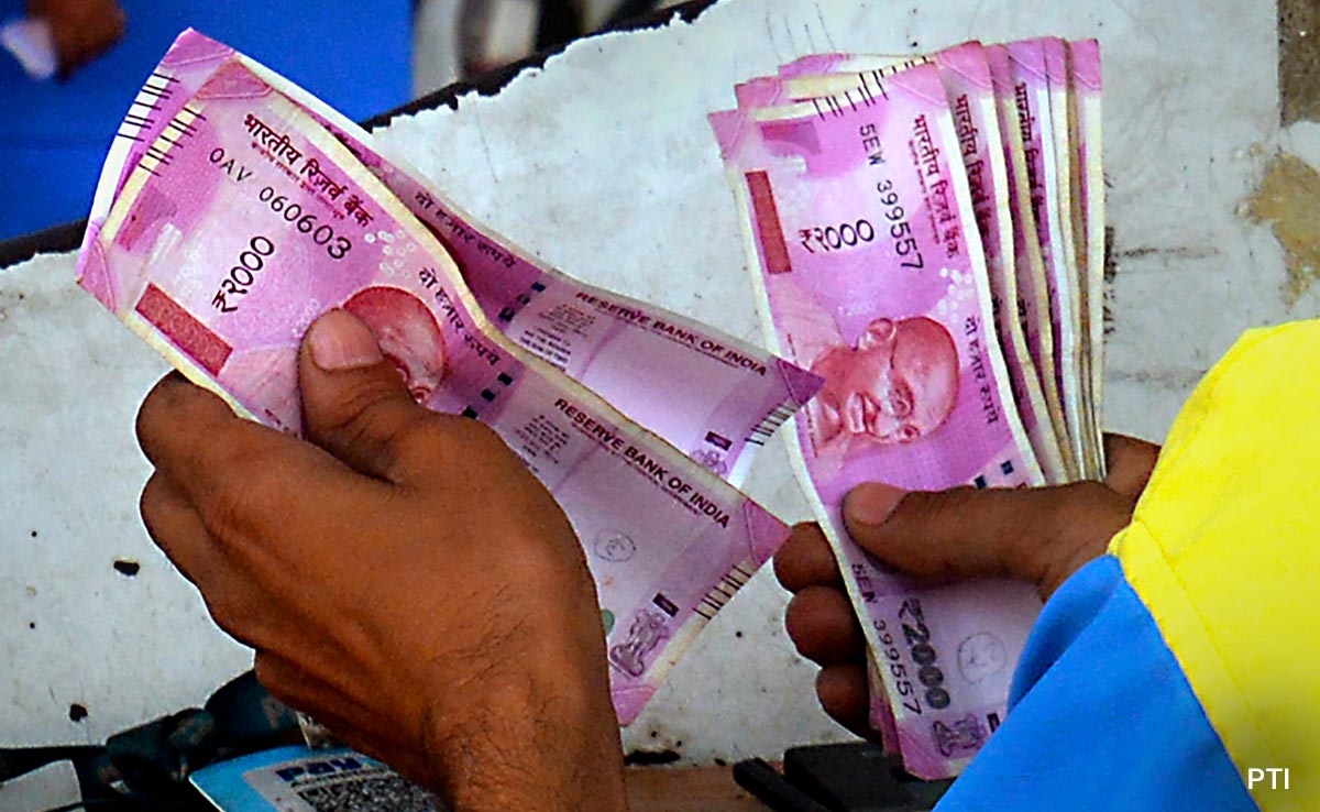 High Court Likely To Pass Order Tomorrow On Petition Against Withdrawal Of Rs 2,000 Notes