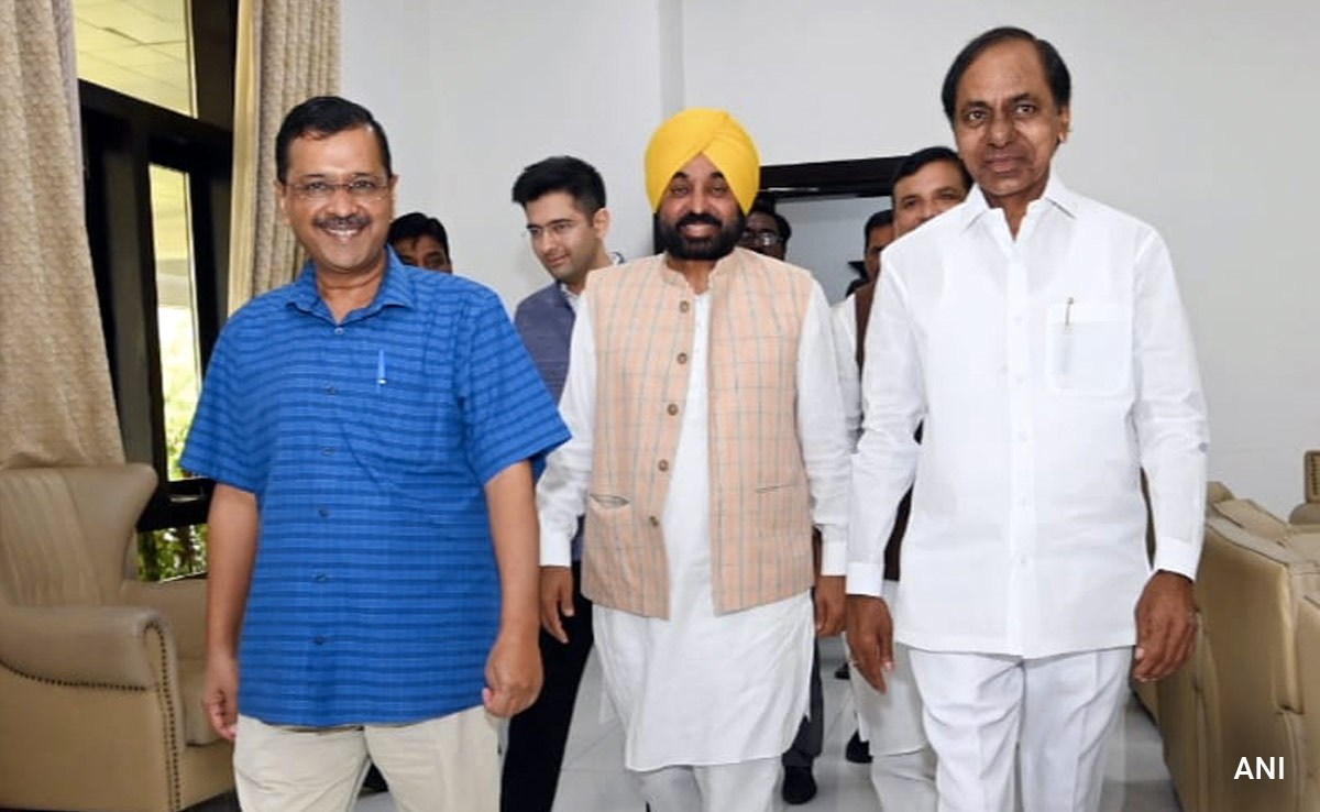 Congress's Catch-22 As Other Parties Back AAP In Fight vs Centre