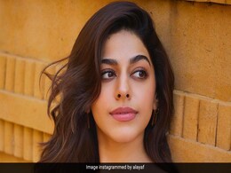 Alaya F की तरह पानी है निखरी त्वचा तो जान लीजिए उनकी खूबसूरती का राज, आप भी लगा सकती हैं यह फेस पैक  Alaya F की तरह पानी है निखरी त्वचा तो जान लीजिए उनकी खूबसूरती का राज, आप भी लगा सकती हैं यह फेस पैक