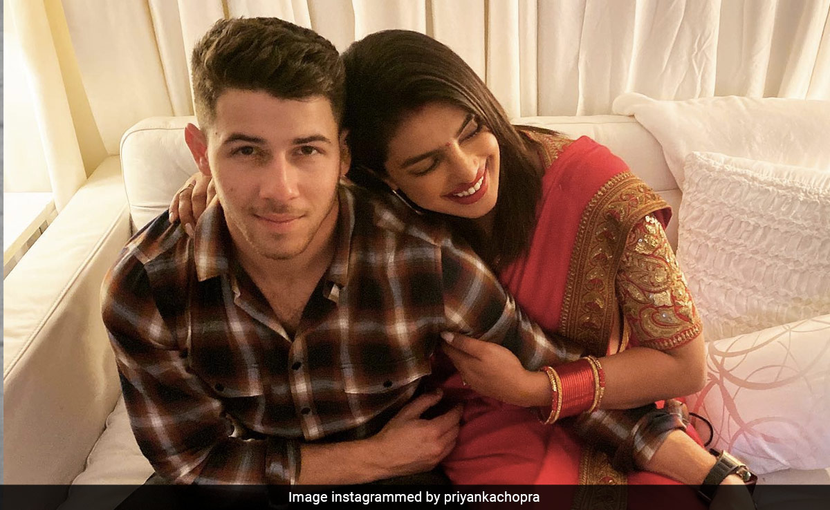 When Priyanka Chopra's Friends Taught Nick Jonas "Bad Phrases" In Hindi
