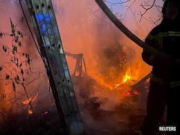 Explosions, Air Raid Sirens Sound Over Kyiv: Report Explosions, Air Raid Sirens Sound Over Kyiv: Report