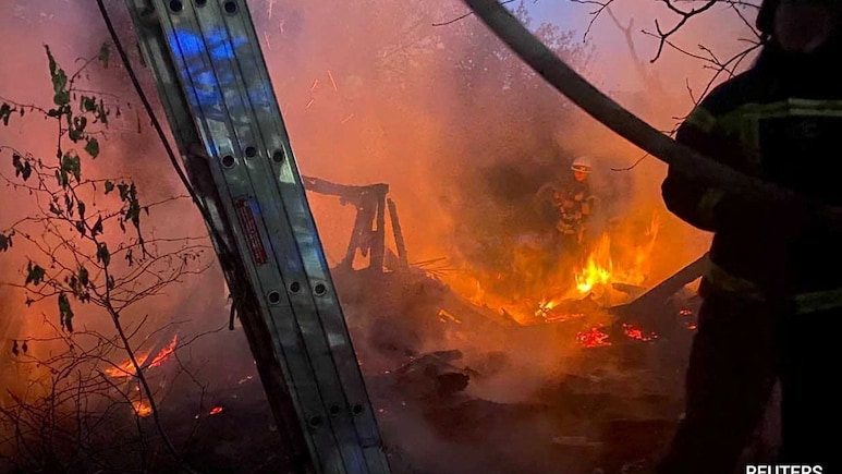 Powerful Explosions Heard In Kyiv Ahead Of Zelensky's Meeting With Trump