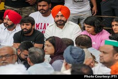 Navjot Singh Sidhu Joins Wrestlers' Protest At Jantar Mantar Navjot Singh Sidhu Joins Wrestlers' Protest At Jantar Mantar