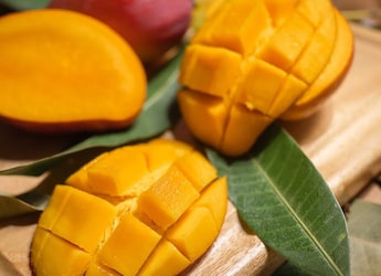 Prevent Darkening Of Mango After Cutting - 5 Tips To Keep The Fruit Fresh Prevent Darkening Of Mango After Cutting - 5 Tips To Keep The Fruit Fresh