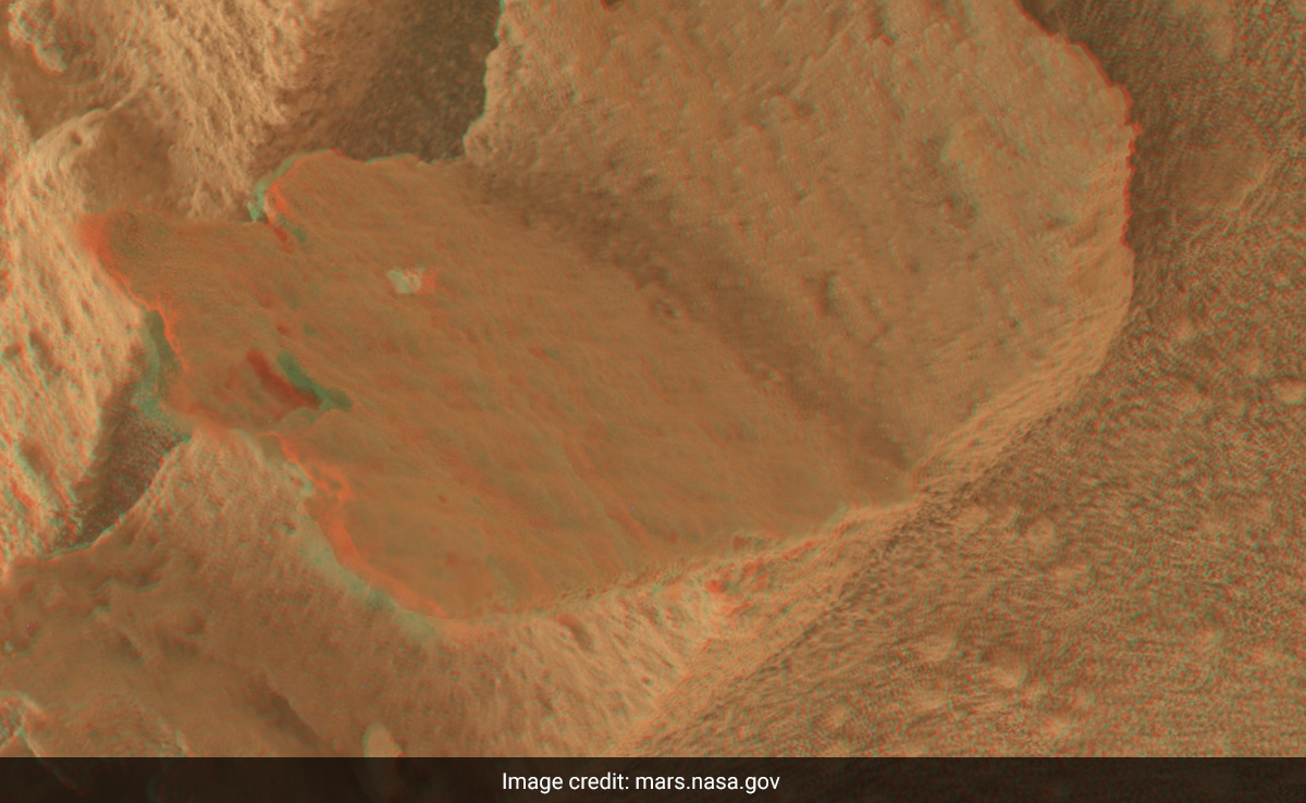 Book-Shaped Rock Found On Mars By NASA's Curiosity Rover, See Pic