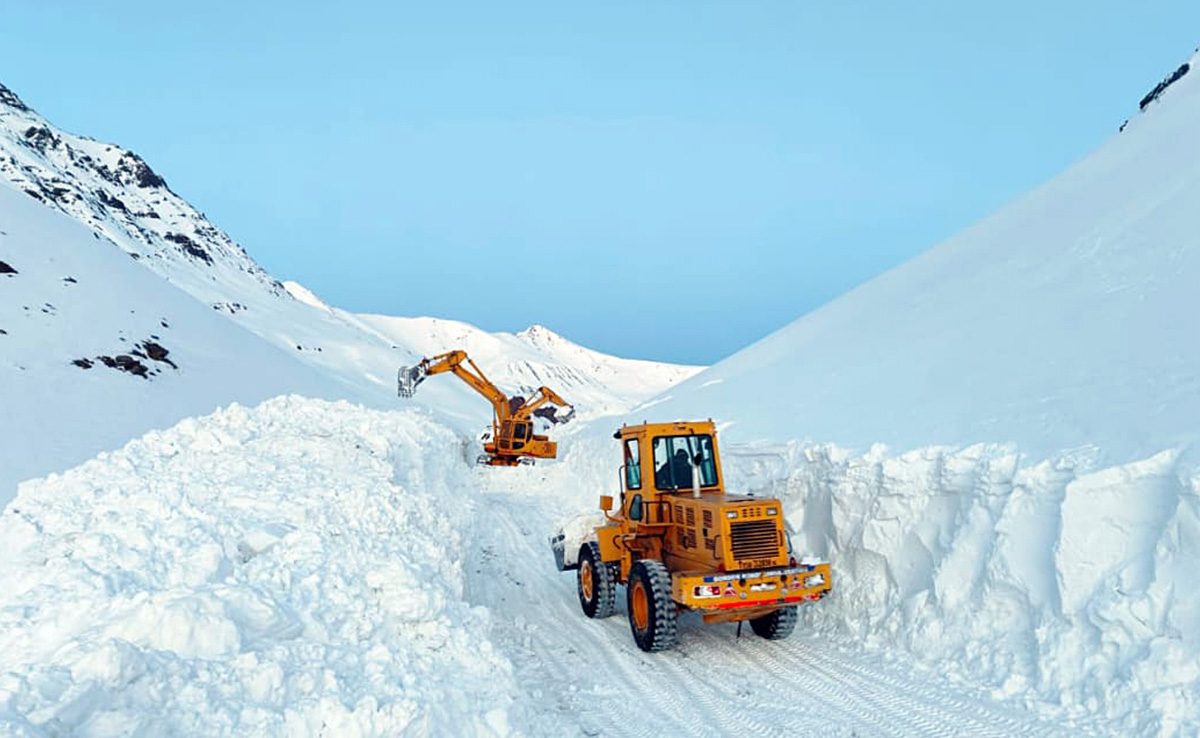 Ladakh Records Season's First Snowfall, Authorities Warn Of Heavy Rains