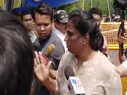 "पीटी उषा हमारे साथ खड़ी हैं और न्याय दिलाएंगी": जंतर-मंतर पर मुलाकात के बाद बोले पहलवान "पीटी उषा हमारे साथ खड़ी हैं और न्याय दिलाएंगी": जंतर-मंतर पर मुलाकात के बाद बोले पहलवान