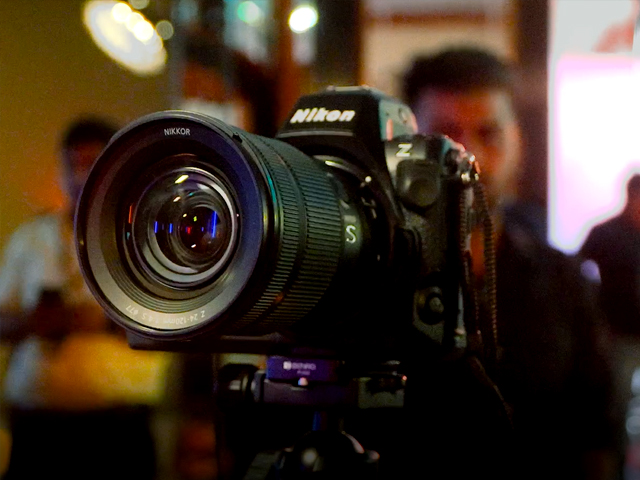 Nikon Z8 फुल-फ्रेम मिररलेस कैमरा फर्स्ट लुक हिंदी में