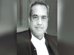 रिटायरमेंट के दिन भावुक हुए सुप्रीम कोर्ट के जज, विदाई भाषण के दौरान गुनगुनाया राज कपूर की फिल्म का गाना रिटायरमेंट के दिन भावुक हुए सुप्रीम कोर्ट के जज, विदाई भाषण के दौरान गुनगुनाया राज कपूर की फिल्म का गाना