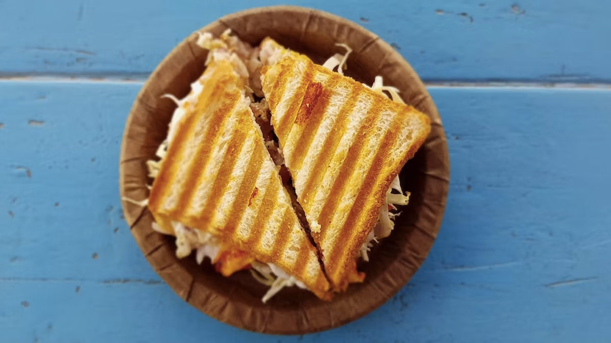 Craving Something Exciting? Try Peri Peri Paneer Sandwich For A Spicy Indulgence