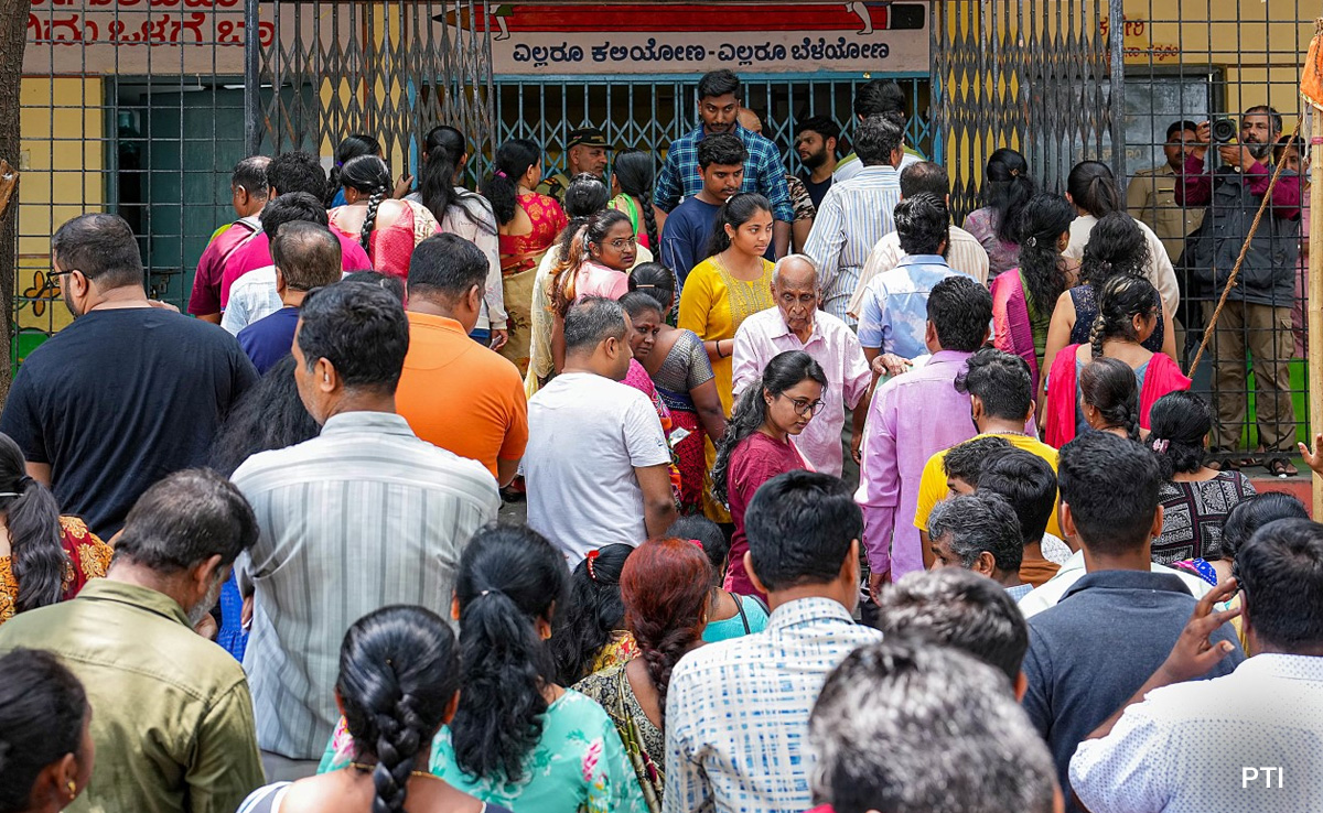 Exit Polls में Karnataka में बन सकती है त्रिशंकु विधानसभा, JDS बन सकती है 'किंगमेकर'