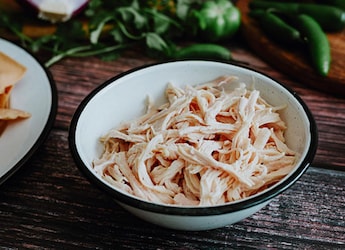 Cooking Hack: Learn 4 Easy Ways To Shred Chicken Perfectly Cooking Hack: Learn 4 Easy Ways To Shred Chicken Perfectly