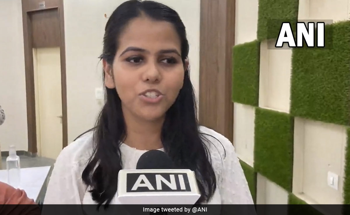 दो बार प्रीलिम्स पास नहीं कर पाई, मगर अब हैं UPSC टॉपर, सफलता का श्रेय मां को दे रही हैं