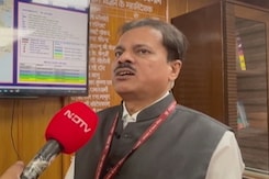 साइक्लोन से निपटने की तैयारी, मछुआरों को 14 मई तक समुद्र में नहीं जाने का निर्देश साइक्लोन से निपटने की तैयारी, मछुआरों को 14 मई तक समुद्र में नहीं जाने का निर्देश