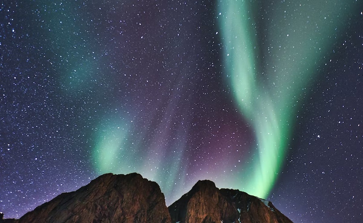 In A Never Seen Before Moment, Auroras Dazzles Onlookers In Ladakh