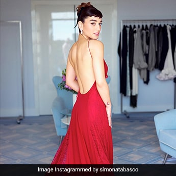 Cannes 2023: Hot Sauce Would Be Put To Shame By How Fiery Simona Tabasco's  Backless Red Lanvin Gown Is