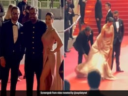 कान फिल्म फेस्टिवल में अपनी ड्रेस से परेशान हुईं सनी लियोन, फिर इस तरह अनुराग कश्यप ने की एक्ट्रेस की मदद, देखें वीडियो कान फिल्म फेस्टिवल में अपनी ड्रेस से परेशान हुईं सनी लियोन, फिर इस तरह अनुराग कश्यप ने की एक्ट्रेस की मदद, देखें वीडियो