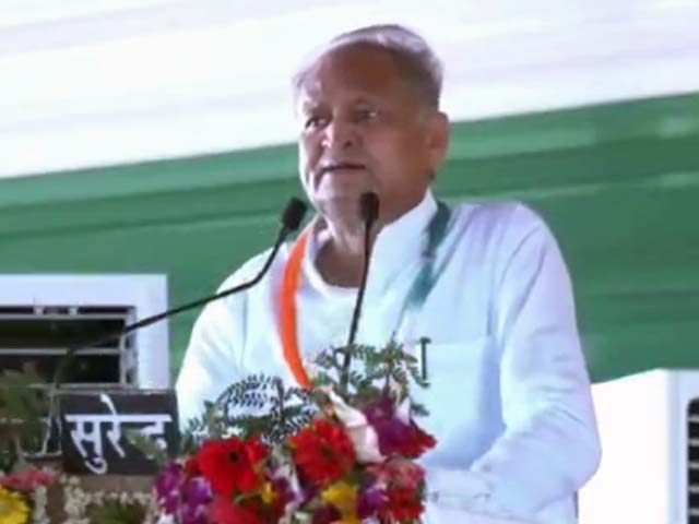 Ashok Gehlot's Vasundhara Raje Bombshell Amid Row With Sachin Pilot