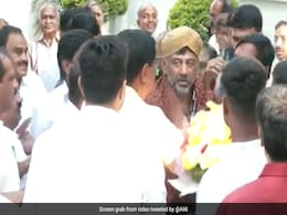 Watch: Congress' DK Shivakumar's Birthday Celebrations With Supporters Watch: Congress' DK Shivakumar's Birthday Celebrations With Supporters