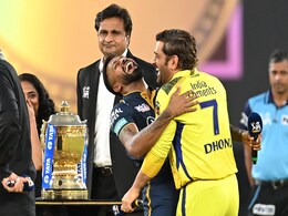 IPL Final CSK vs GT : महेंद्र सिंह धोनी ने मैदान पर कदम रखते ही रचा इतिहास, ऐसा करने वाले पहले खिलाड़ी बने IPL Final CSK vs GT : महेंद्र सिंह धोनी ने मैदान पर कदम रखते ही रचा इतिहास, ऐसा करने वाले पहले खिलाड़ी बने