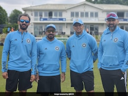 WTC Final से पहले BCCI ने किया टीम इंडिया की नए Training Kit का अनावरण, यहां देखें तस्वीर WTC Final से पहले BCCI ने किया टीम इंडिया की नए Training Kit का अनावरण, यहां देखें तस्वीर