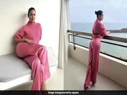 Cannes 2023: Esha Gupta Leads The Matching Monochrome Brigade In Bright Pink Cannes 2023: Esha Gupta Leads The Matching Monochrome Brigade In Bright Pink