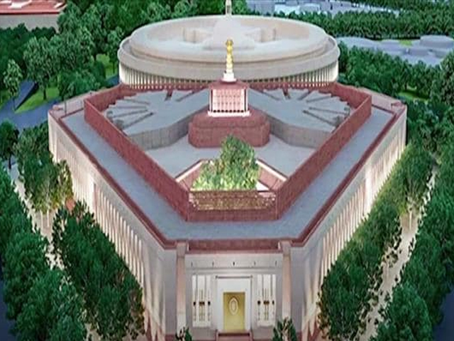 "चार-मंजिला इमारत, 1,224 सांसदों के बैठने की क्षमता..." - शानदार वास्तुकला की मिसाल नया संसद भवन