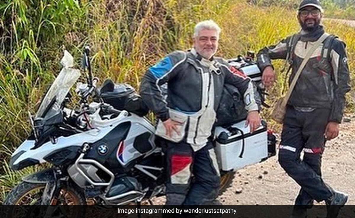 Ajith's Gift To Fan - A Swanky BMW Superbike. Pics Inside