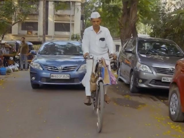 Vilas, A Dabbawala Ensures Access To Clothes For The Underpriviledged
