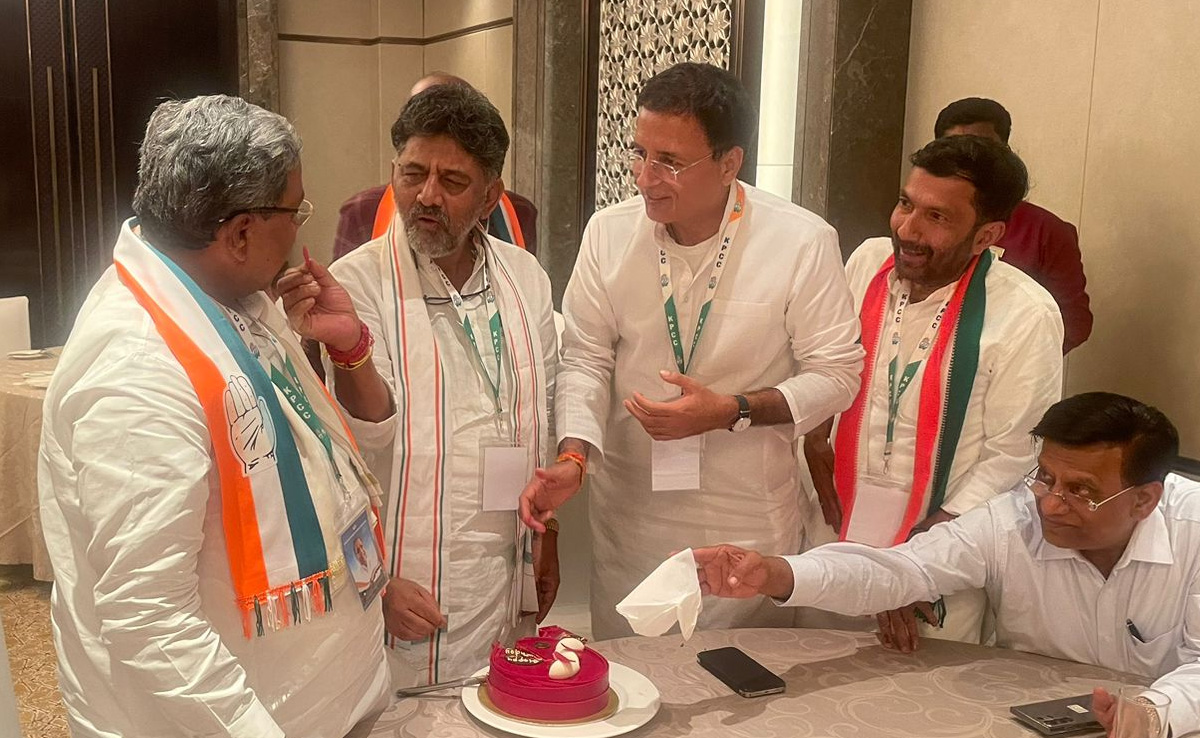 सिद्धारमैया या शिवकुमार? कर्नाटक के CM को लेकर बढ़ा सस्पेंस, अब तीसरा दावेदार आया सामने