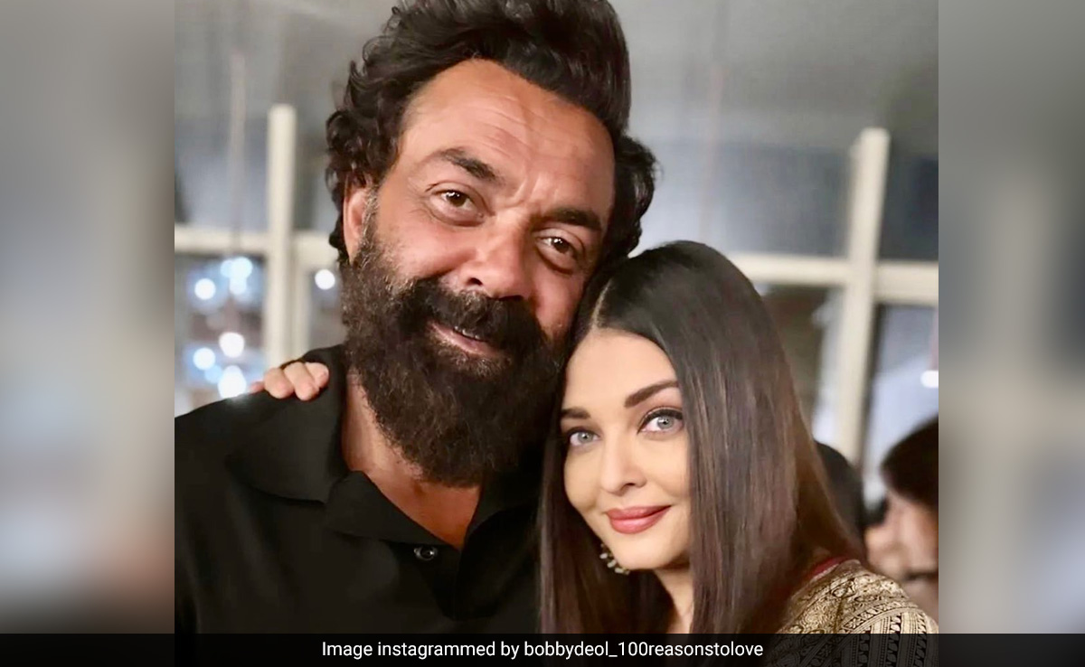 Viral: Aishwarya Rai Bachchan And Bobby Deol Had A Mini Reunion At <i>PS 2</i> Screening <i>Aur Phir Se Pyaar Ho Gaya</i>