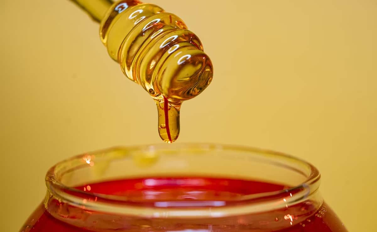 8 Reasons Why Honey Is Better Than Sugar