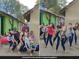 लड़कियों की टोली ने किया जबरदस्त डांस, लचक और अदाएं देख फैन हो गए यूजर्स लड़कियों की टोली ने किया जबरदस्त डांस, लचक और अदाएं देख फैन हो गए यूजर्स
