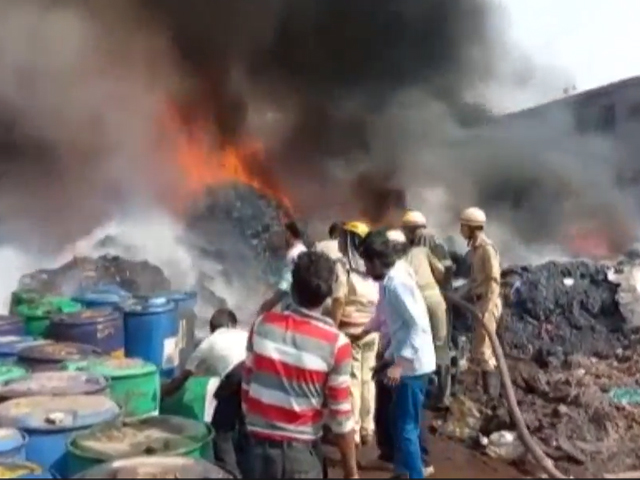 बरेली : केमिकल फैक्ट्री में भीषण आग, किसी के हताहत होने की सूचना नहीं