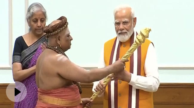 Video | Tamil Nadu Seers Hand Over ‘Sengol’ To PM Ahead Of New Parliament Opening Video | Tamil Nadu Seers Hand Over ‘Sengol’ To PM Ahead Of New Parliament Opening