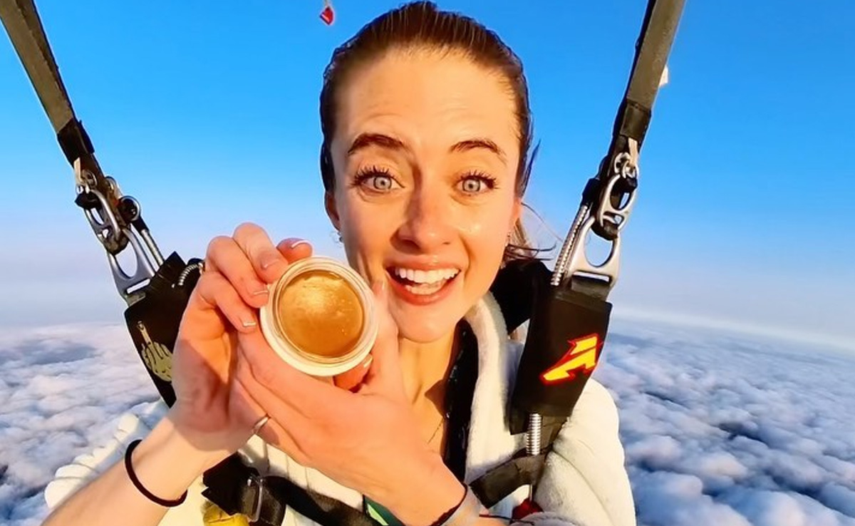 Viral Video: Skydiver Applies Makeup While Jumping From 10,000 Feet