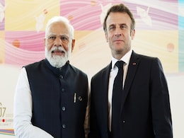 फ्रांस के राष्ट्रपति मैक्रों और पीएम मोदी की हुई द्विपक्षीय बैठक, आर्थिक और रक्षा क्षेत्र पर रहा जोर फ्रांस के राष्ट्रपति मैक्रों और पीएम मोदी की हुई द्विपक्षीय बैठक, आर्थिक और रक्षा क्षेत्र पर रहा जोर